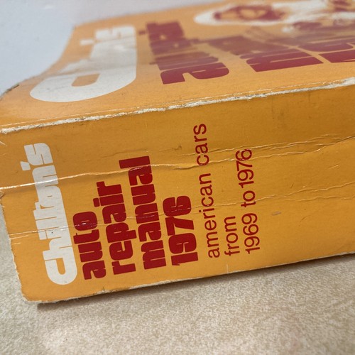 Chiltons Auto Repair Manual 1976 American Cars 69-76 Paperback - Picture 4 of 17