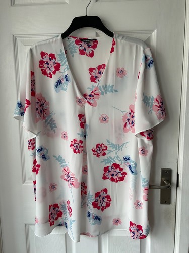 Damen schönes Top von Bonmarche Gr. 22 Kurzarm neu ohne Etikett