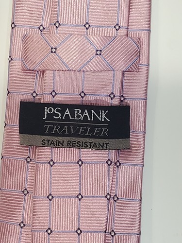 100 % SilkJos A Bank Seidenkrawatte rosa blaue Punkte Mikroprint schmutzabweisend 3 Zoll Breite 58 Zoll - Bild 8 von 8