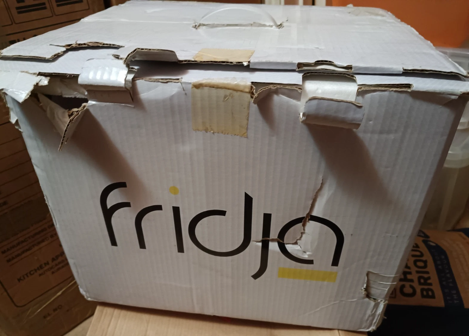 Brand New & Boxed Fridja Clothes Steamer - Please See Photo's
Opens in a new window or tab