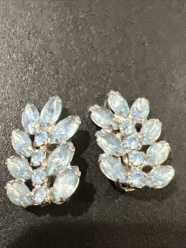 vintage rhinestone clip on earrings Blue Stones