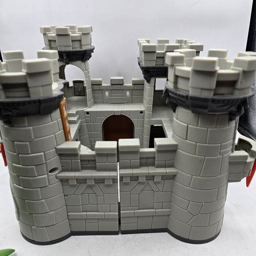 Lakeshore Learning Royal Kingdom Adventure Castle with Knights Toy Playset - Picture 5 of 20
