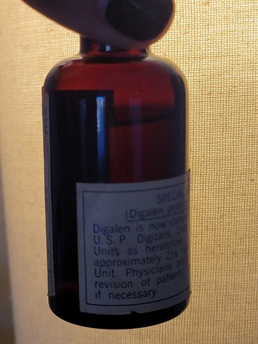 Botella Llena Marrón De Colección Medicina Digalen Roche Caja Venenosa Farmacia + Cuentagotas - Imagen 9 de 22