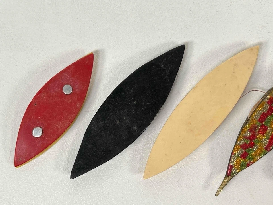 Lote 6 lanzaderas antiguas Art Deco baquelita negro azul ámbar con encaje para hacer Foto 4 de 4