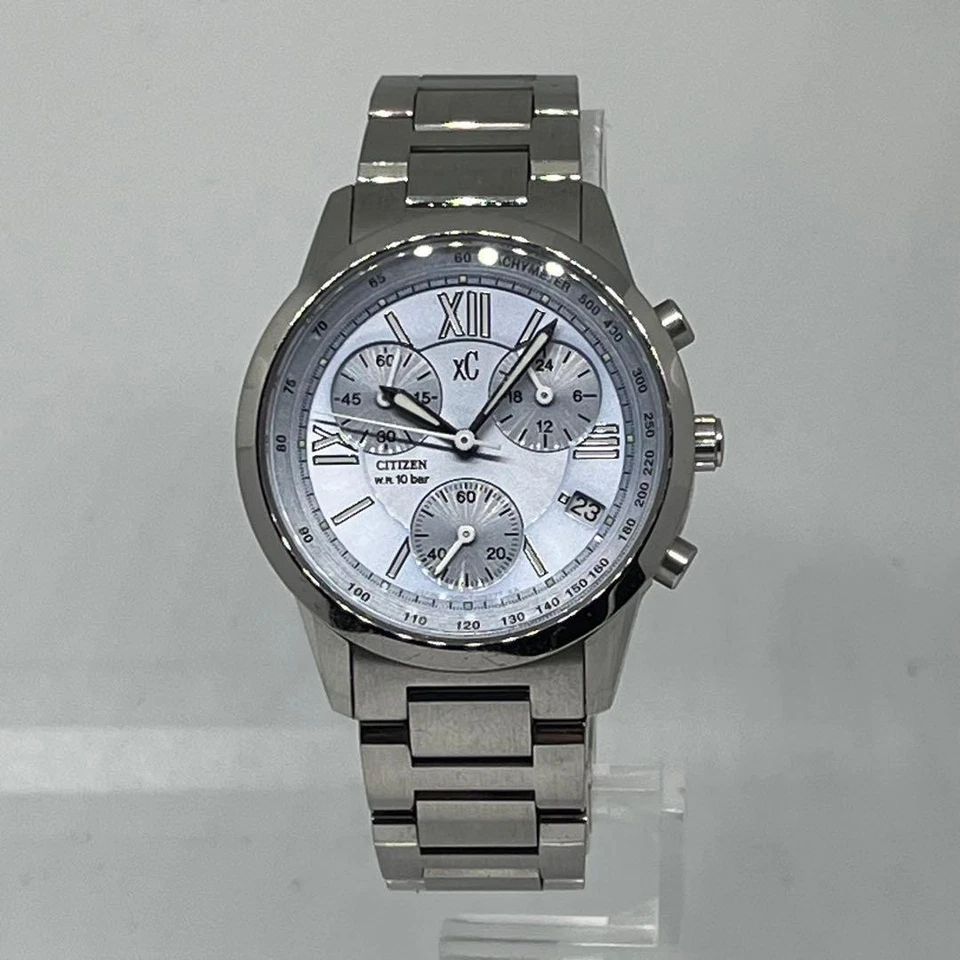 Женские часы с хронографом Citizen XC Duratect серебристые нержавеющая сталь - Изображение 2 из 4