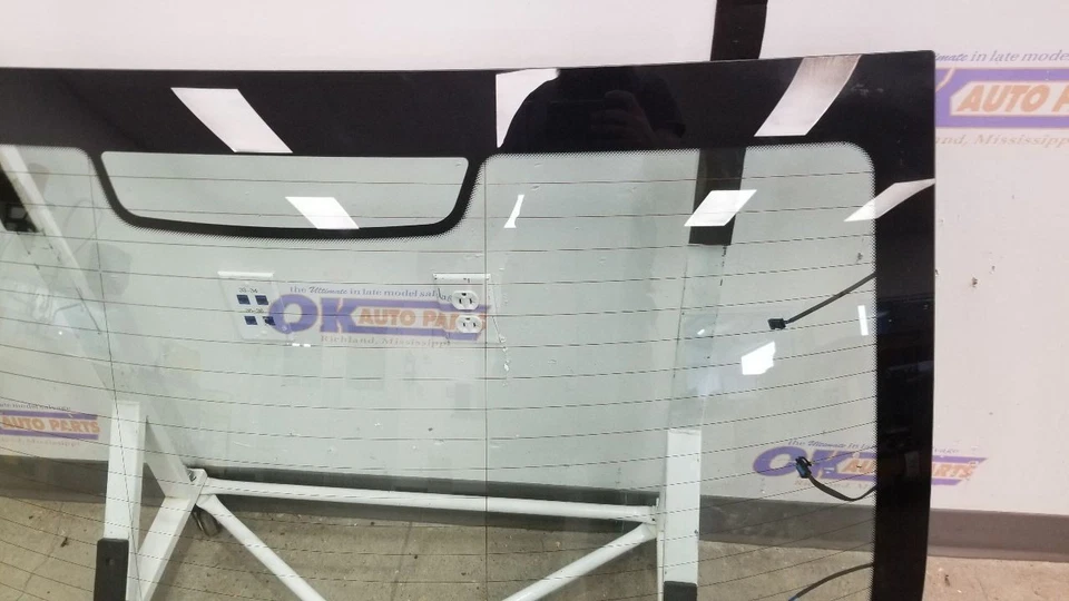 07 BMW M6 E63 COUPE COMPLETE REAR BACK GLASS WINDOW Foto 3 de 4