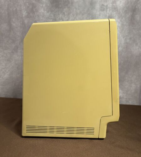 Apple Macintosh 512K M0001 W Vintage Computer Powers Up No Accessories Mid 1980s - Picture 3 of 19