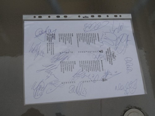 RARE BRADFORD CITY AUTOGRAPHED TEAM SHEET 2013 V CHESTERFIELD - NAHKI WELLS ETC - Picture 3 of 3