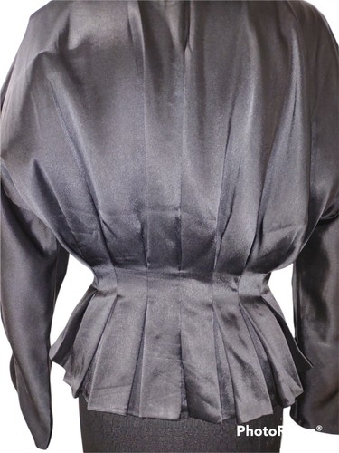 Neu ohne Etikett Equipment Femme Pruitte Größe Small schwarz Langarm Schößchen geknöpft Bluse  - Bild 3 von 8