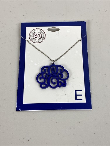 Collar "E" Azul Nuevo con etiquetas Nuevo con etiqueta letra inicial A-Z American Heritage - Imagen 2 de 3
