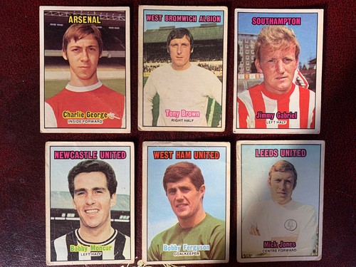 A&bc Orange Backed Football Bubblegum Cards X 6 Mixed Conditions  - Foto 1 di 2