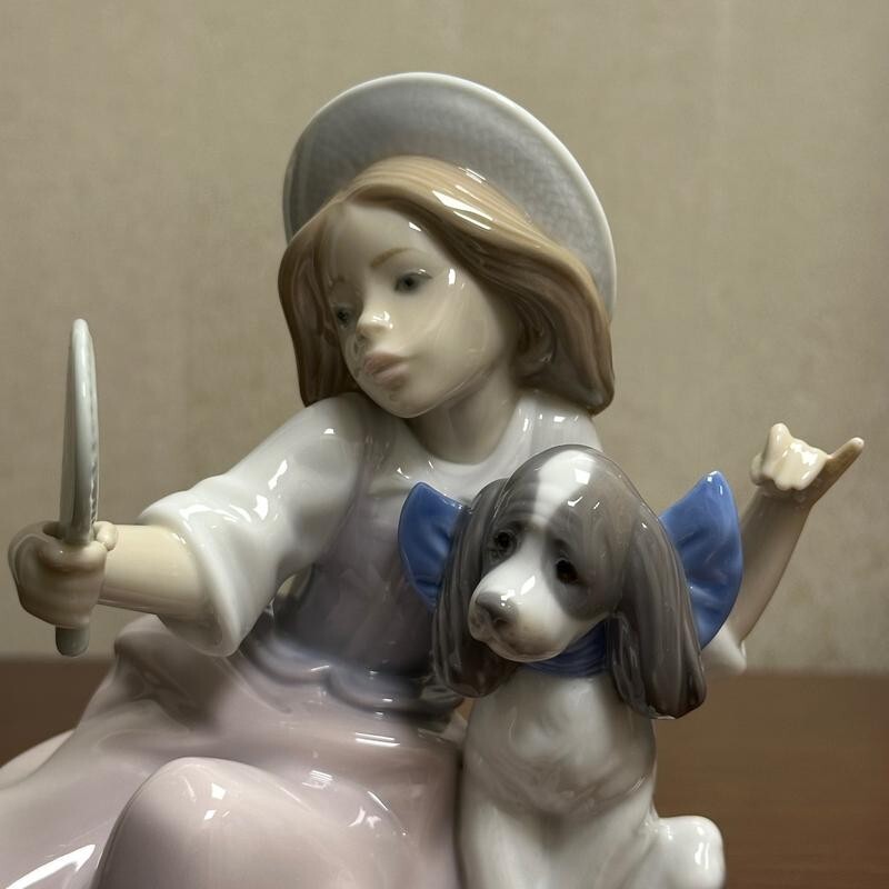 Lladro5468　おめかし 少女 女の子 犬 ITZX3VTCDZPS リヤドロ 5468 おめかし 少女 女の子 犬 フィギュ