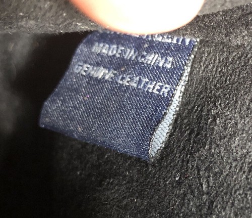 Cartera sin asas Anne Klein negra cocodrilo en relieve cierre magnético con logotipo tono plateado - Imagen 6 de 6