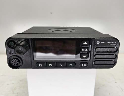 Motorola MotoTRBO XPR5550 UHF 403 - 470 MHz 40W 1000 Channel (Complete Kit) - Zdjęcie 2 z 7