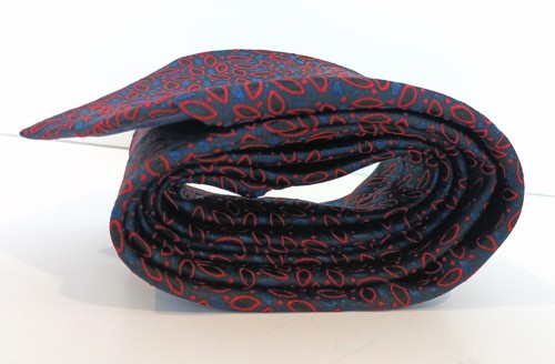 Charvet Place Vendome 100 % Seide Herren Krawatte Frankreich Jacguard rot blau schwarz gebraucht, in einwandfreiem Zustand - Bild 12 von 12