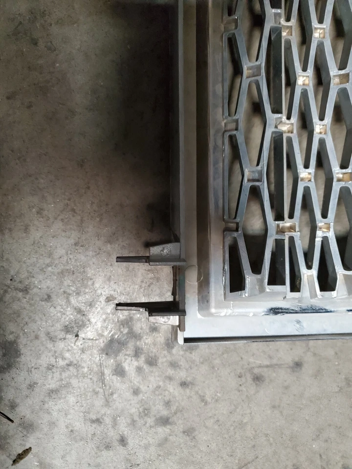 2002 2003 2004 LAND ROVER RANGE ROVER GRILLE - Image 3 of 3