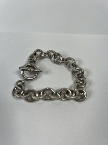 JUDITH RIPKA Size 8”Sterling Silver Toggle Clap Link Bracelet