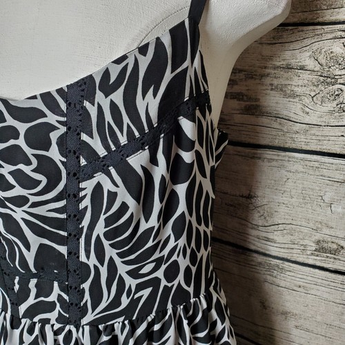 Nicole Zebra Print Dress Size 8 NWOT - Picture 4 of 7