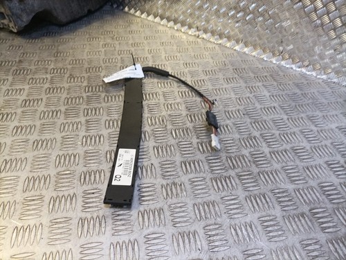 MERCEDES CLK270 2002-2009 AERIAL ANTENNA AMPLIFER MODULE A2038201189 - Picture 4 of 4
