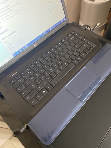 HP 2000 15.6” Laptop - AMD E-300 1.30GHz / 4GB / 273GB HDD / Win10 - Picture 5 of 9
