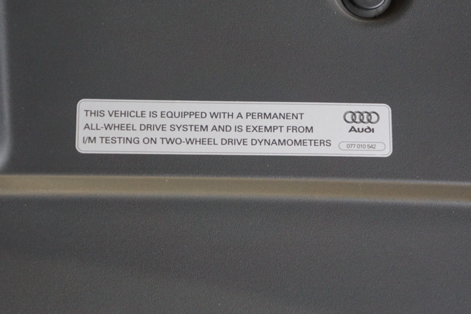 2008 - 2015 AUDI R8 COUPE REAR TRUNK LID GLASS LIFT GATE HATCH ASSEMBLY OEM