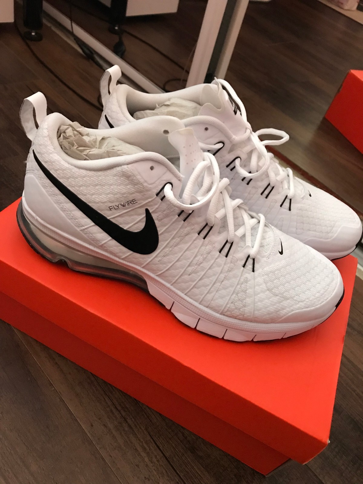 Nike Air Max TR180 Men's Shoes Size 10.5 White / Black Nike Air Max TR180 Men's Shoes Size 10.5 White / Black