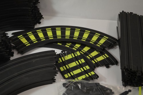 Tyco Slot Car Tracks HO Scale LOT ~138 Pc. Straight Circle + Aurora Flex Track - Photo 3 sur 12