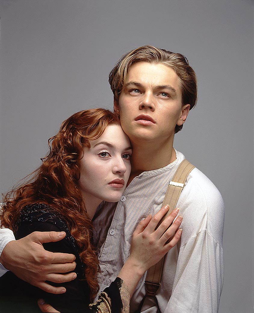 Titanic 1997 Leonardo DiCaprio Kate Winslet embracing Photo - CL0779 | eBay