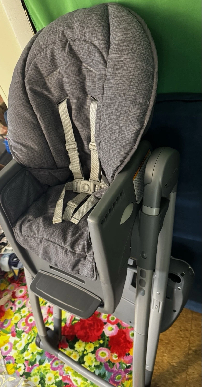Graco 6-in-1 Gray Adjustable High Chair with Safety Harness, Convertible