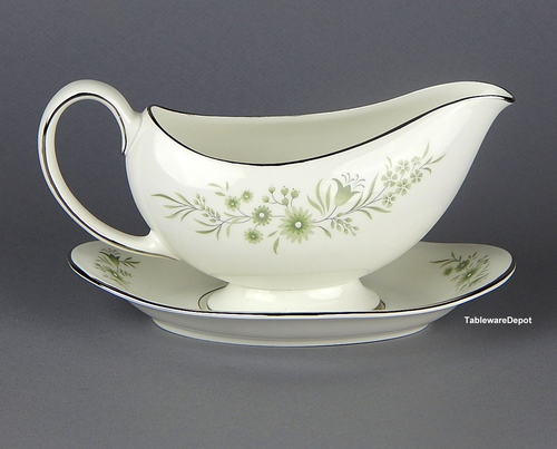 Wedgwood WESTBURY, Gravy Boat & Detached Underplate, MINT/UNUSED Condition! - Picture 2 of 6
