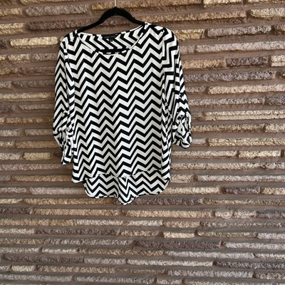 #ad Dora Landa Blouse 100% Silk Black White Zigzag Hi Lo Sleeve Tabs Size Small $27.00