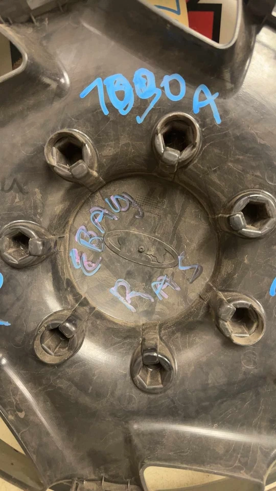 JUEGO DE 4 CUBIERTAS DE RUEDA FORD VAN E250 97-14 sin tapa ctr brillante y anillo de salida Foto 4 de 4