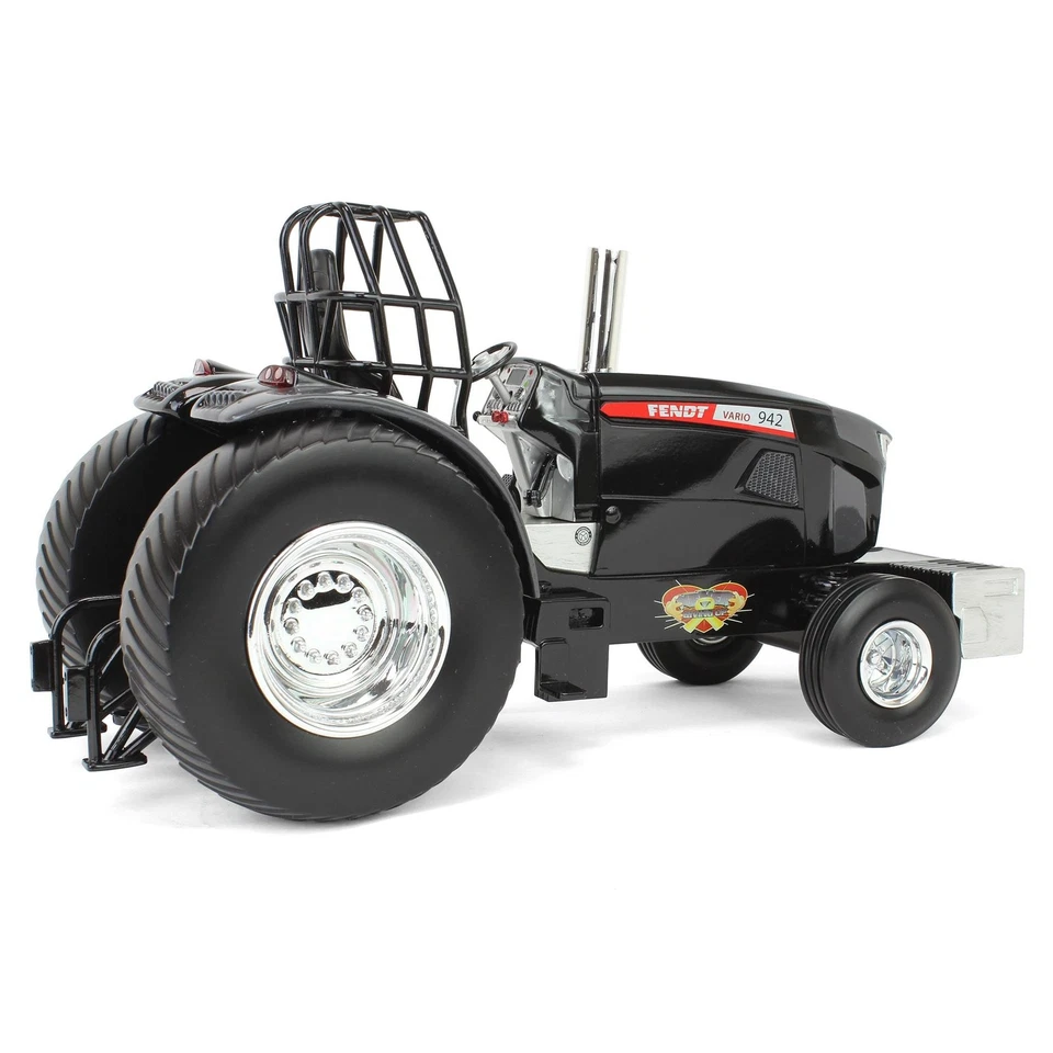 1/16 Fendt 942 Never Giving Up Resin Pulling Tractor by SpecCast BAM-021 - Image 3 of 4