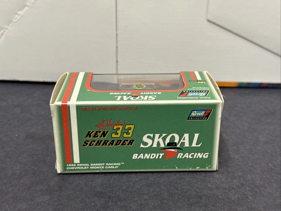 1998 Ken Schrader #33 Skoal Bandit 1:64 NASCAR Revell Diecast NEW RARE - Image 3 of 4