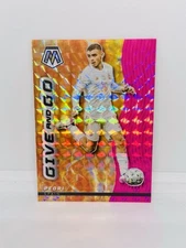 2021-22 Mosaic FIFA World Cup PEDRI Give And Go Pink Fluorescent Prizm 10/10