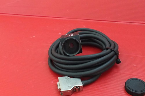 KEYENCE CV-070 VISION CAMERA USED 5151 - Picture 4 of 5