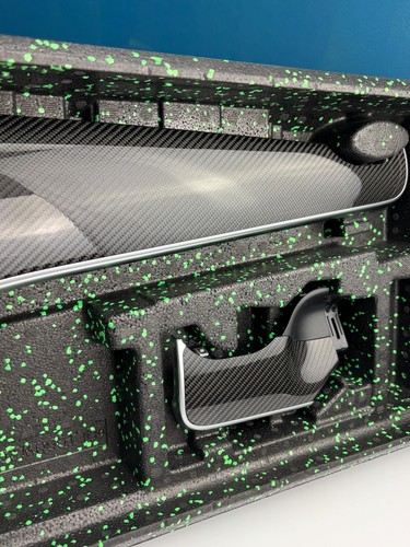 MERCEDES W206 ORIGINALE PERFORMANCE AMG 63 CARBON OPTICK SCHALTTAFEL VERKLEIDUNG - Bild 4 von 13