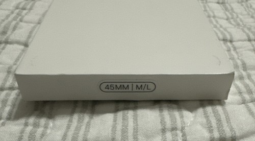 Apple Watch white 45 mm M/L sport band. 100% Authentic - Picture 4 of 5