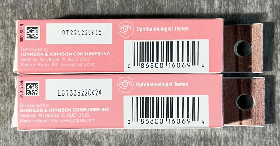 Neutrogena Sensitive Skin Eyeshadow+Primer - Soft Pearl - 2 Pack - Image 3 of 4