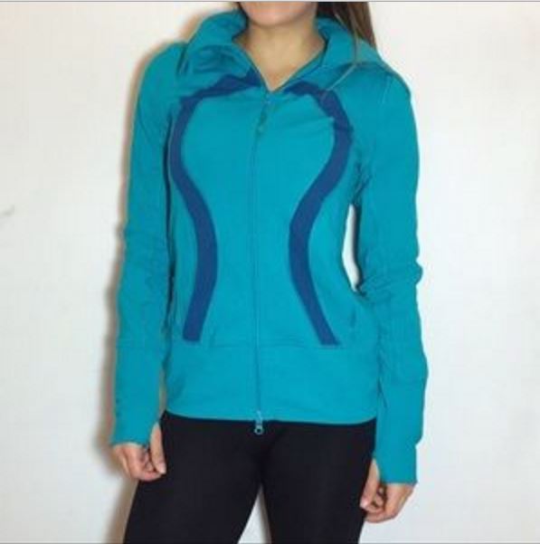 希少✨ルルレモン lululemon フード付In Stride Jacket 100％本物 希少✨ルルレモン lululemon フード付In Stride