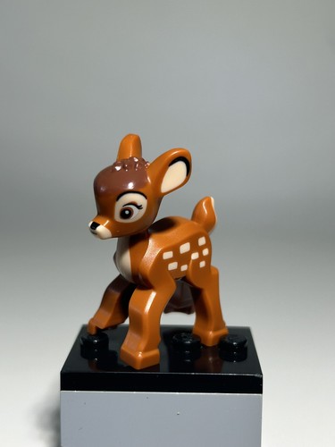 LEGO Bambi And Dumbo Minifigure Lot 43230 Walt Disney Tribute Camera NEW - Picture 2 of 6