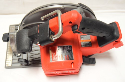 Milwaukee 2732-20 M18 Fuel Brushless 7-1/4" Circular Saw w/6Ah Battery & Charger - Picture 5 of 15