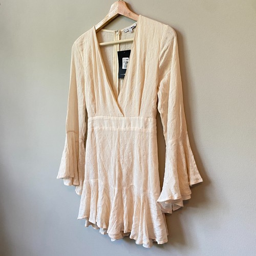 NWT Fashion Nova Womens Medium Bell Sleeves Faux Wrap Romper Shorts Ivory Silver - Picture 10 of 19