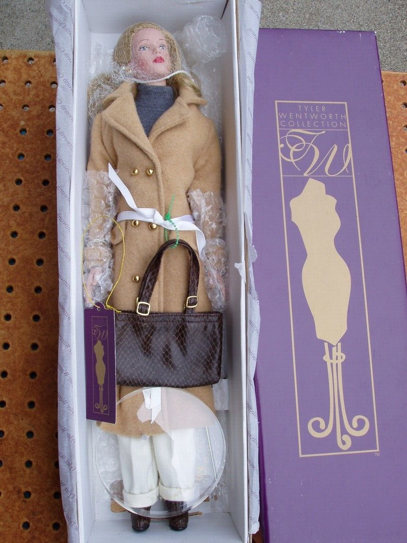 TYLER WENTWORTH ROBERT TONNER CASUAL LUXURY FASHION VINYL