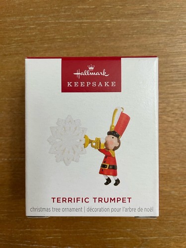 Hallmark Keepsake 2024 Terrible Trompeta Árbol de Navidad Miniatura Adorno NUEVO - Imagen 1 de 3