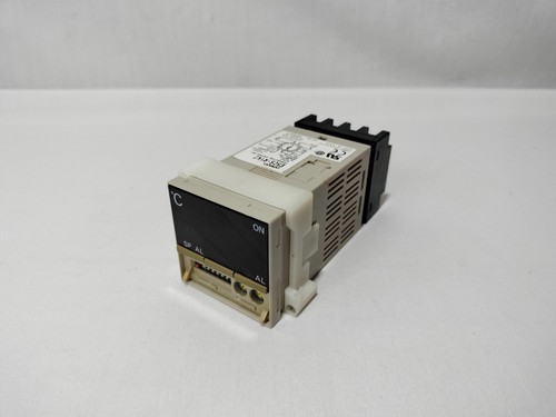 Omron E5CS-R1KJ Temperature Controller 100-240VAC Free Shipping New 1pcs  - Picture 2 of 6