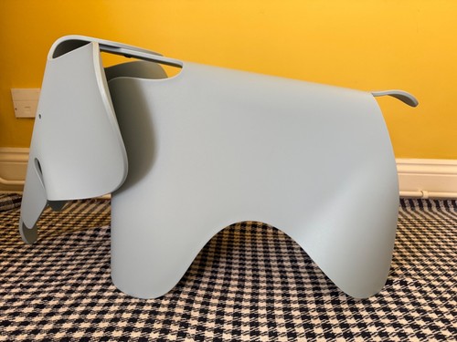 Vitra Eames Elephant Small - Blue - Picture 2 of 7