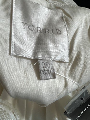 TORRID SPECIAL OCCASION IVORY LACE OFF SHOULDER BODYCON WEDDING DRESS SIZE 20 - Picture 5 of 7