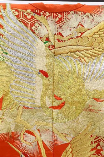 Vestido de Boda Japonés Uchikake Kimono Bordado Crain Diseño Talla L Rojo Envío Gratuito - Imagen 2 de 9