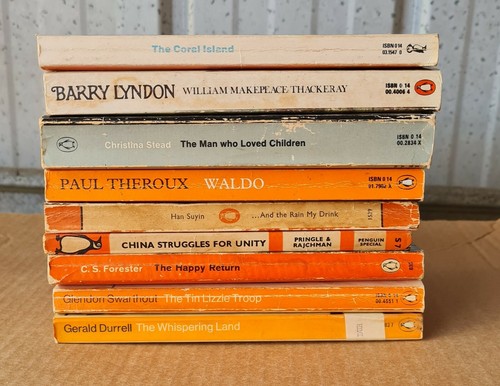 9 Vintage Penguin Book Bundle - Stead, Lyndon, Suyin, Durrell, Forester & More - Foto 2 di 6